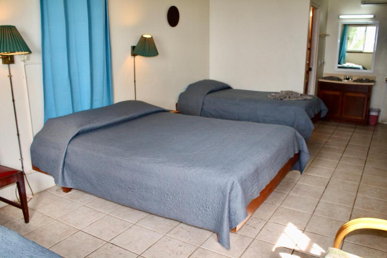 Holiday Hotel San Pedro  Buitenkant foto